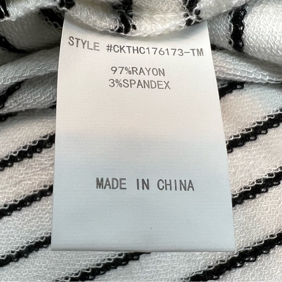 Mello Day black & white striped top size Small - Picture 9 of 11